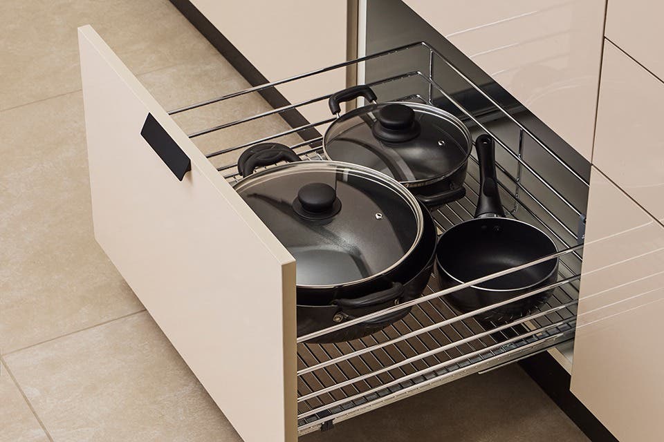 Modular storage in a kitchen